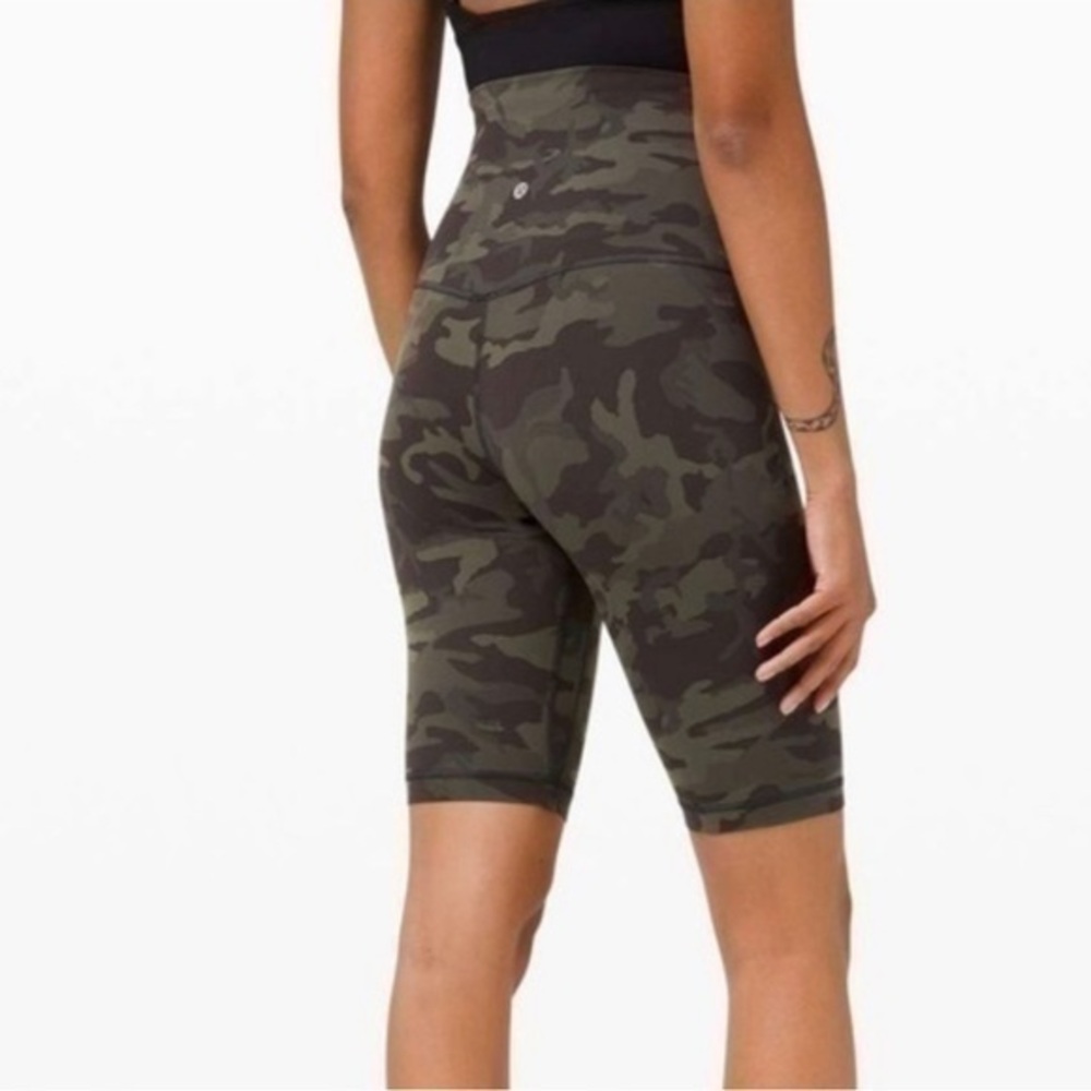 Lululemon Align Super High Rise Short *10"